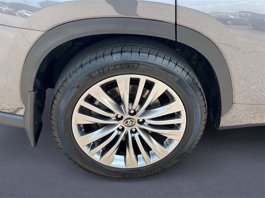 2024 Toyota Highlander Platinum