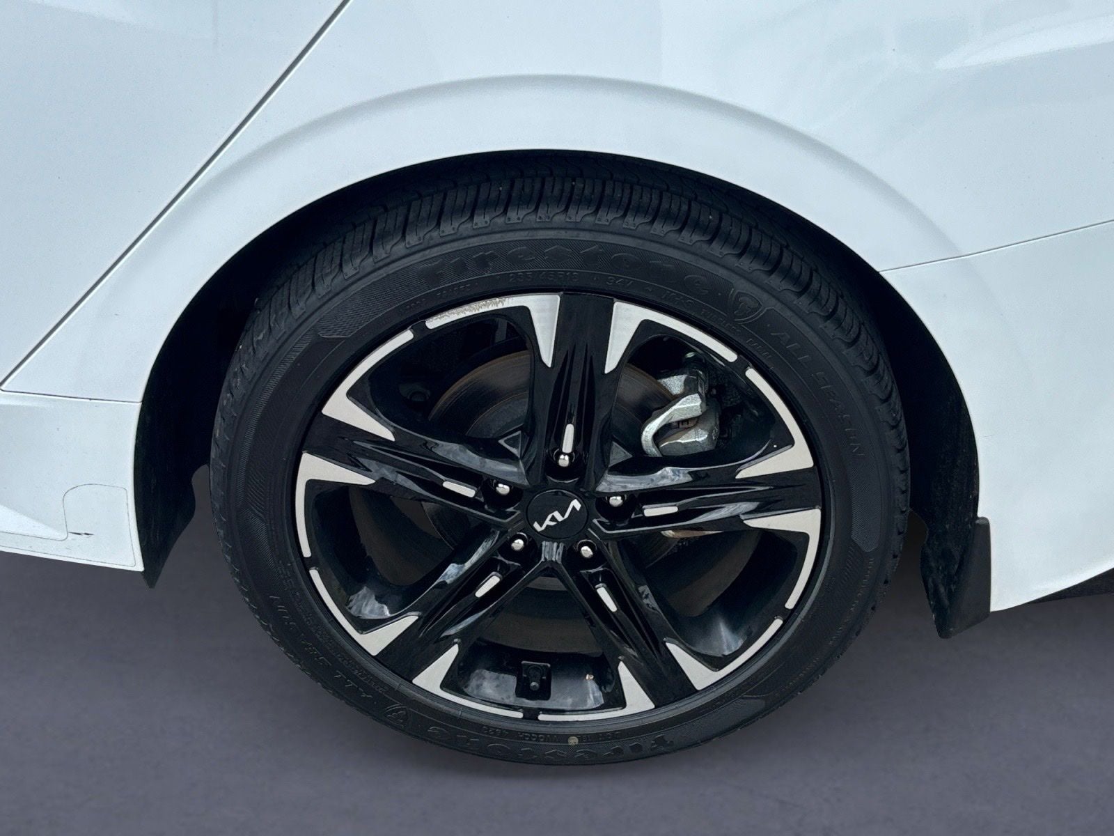 2024 Kia K5 GT-Line