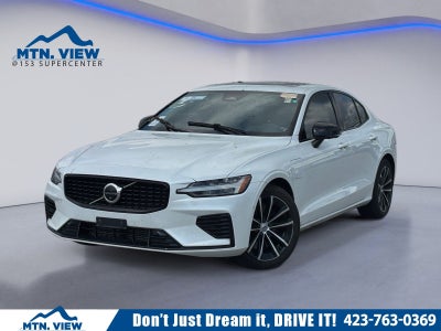 2023 Volvo S60 Recharge Plug-In Hybrid T8 Plus Dark Theme