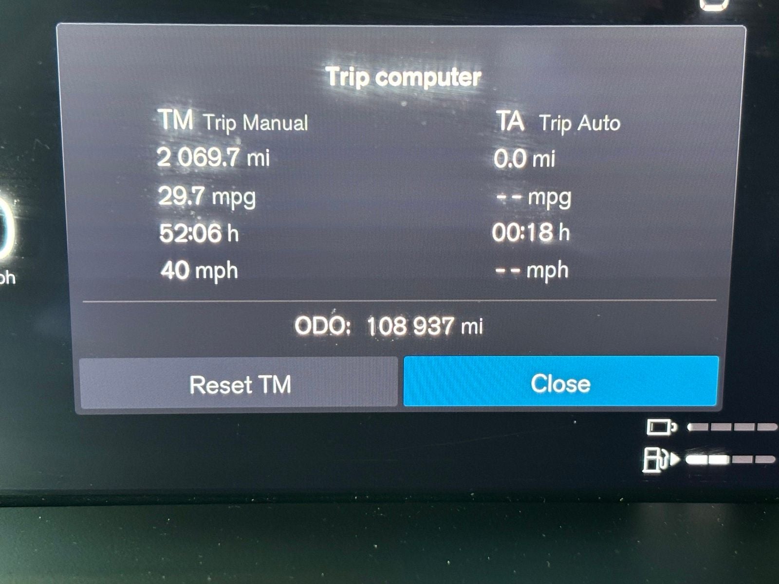 2023 Volvo S60 Recharge Plug-In Hybrid T8 Plus Dark Theme