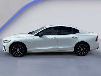 2023 Volvo S60 Recharge Plug-In Hybrid T8 Plus Dark Theme