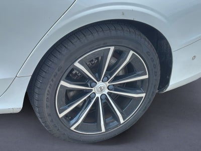 2023 Volvo S60 Recharge Plug-In Hybrid T8 Plus Dark Theme
