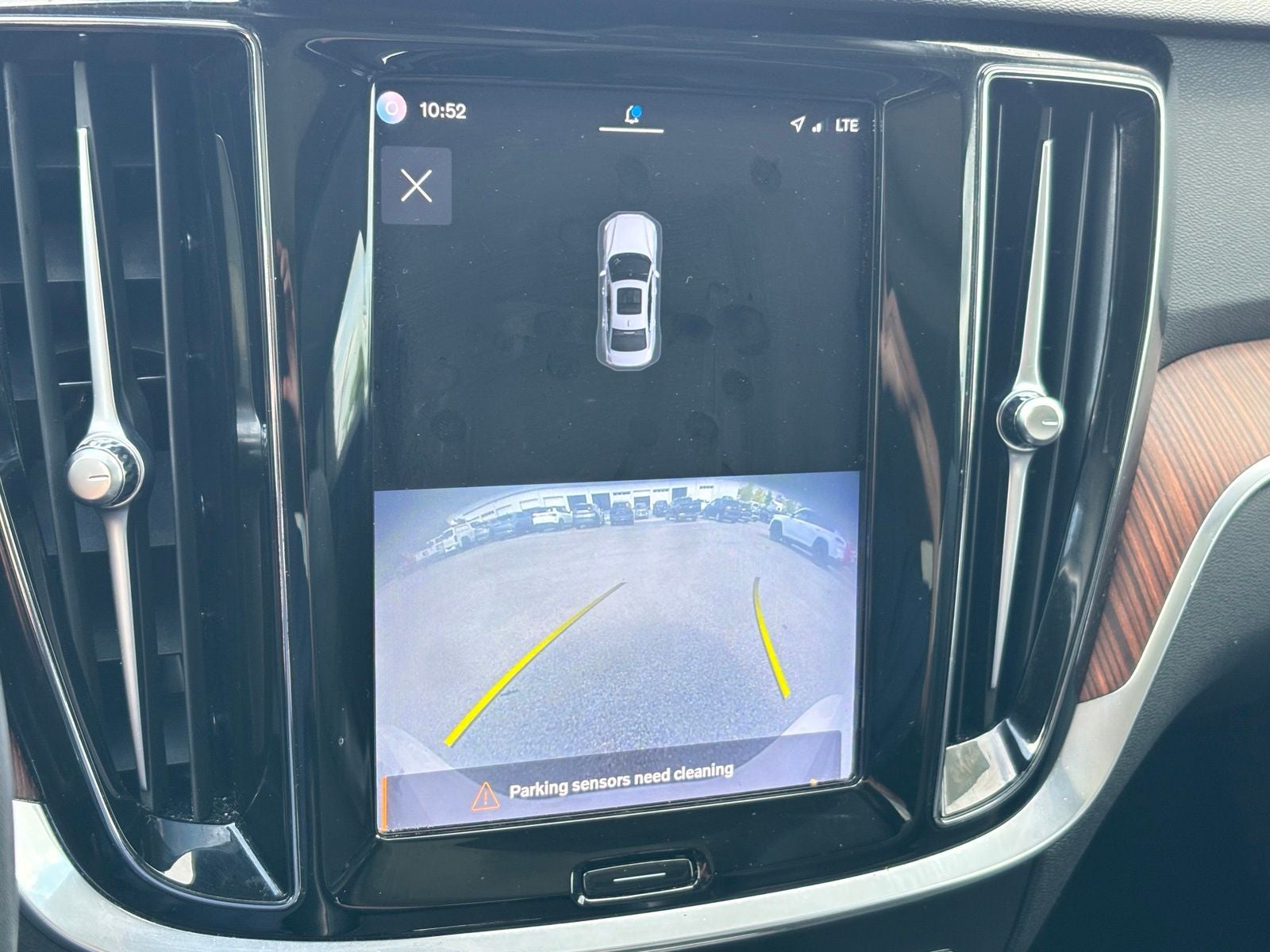 2023 Volvo S60 Recharge Plug-In Hybrid T8 Plus Dark Theme