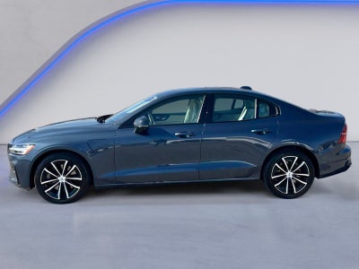 2023 Volvo S60 Recharge Plug-In Hybrid T8 Plus Dark Theme