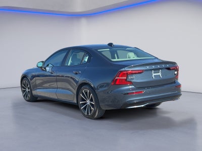2023 Volvo S60 Recharge Plug-In Hybrid T8 Plus Dark Theme