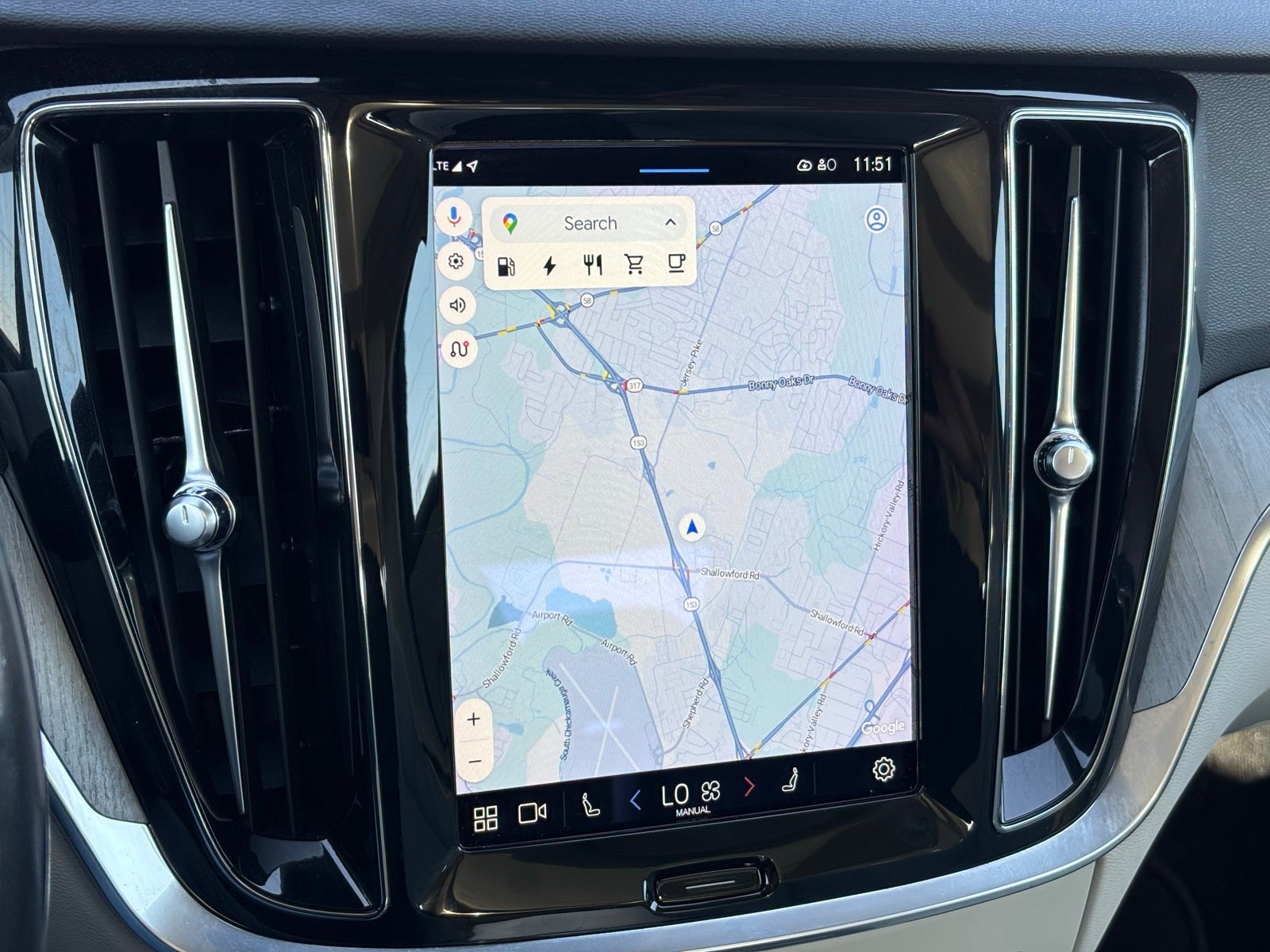 2023 Volvo S60 Recharge Plug-In Hybrid T8 Plus Dark Theme