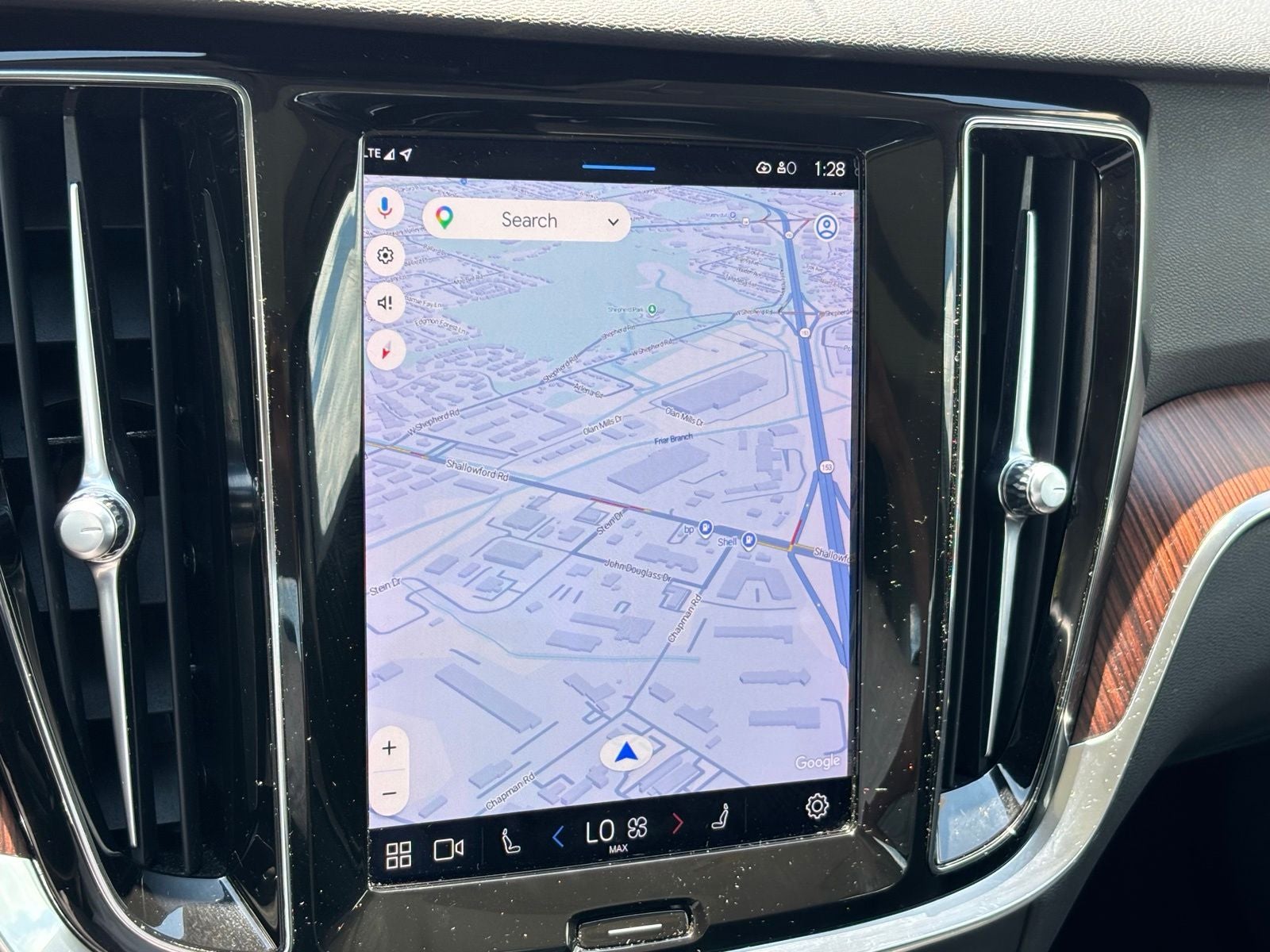 2023 Volvo S60 Recharge Plug-In Hybrid T8 Plus Dark Theme