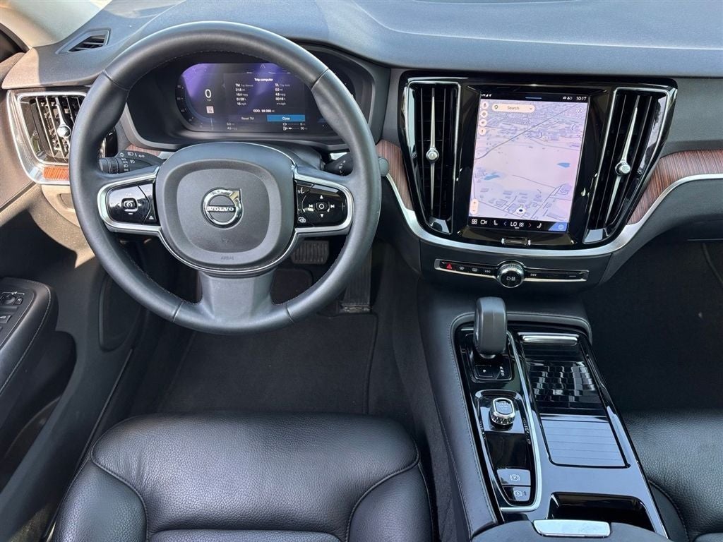 2023 Volvo S60 Recharge Plug-In Hybrid T8 Plus Dark Theme