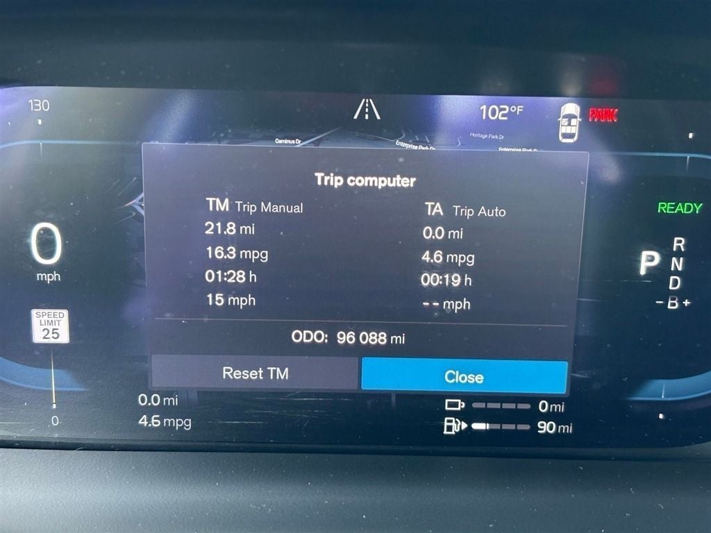 2023 Volvo S60 Recharge Plug-In Hybrid T8 Plus Dark Theme
