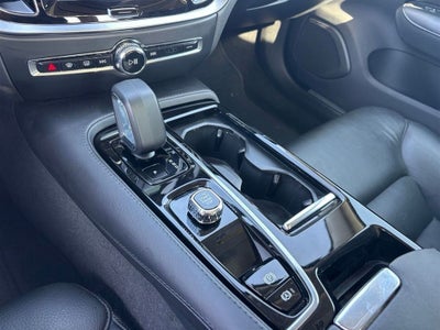 2023 Volvo S60 Recharge Plug-In Hybrid T8 Plus Dark Theme