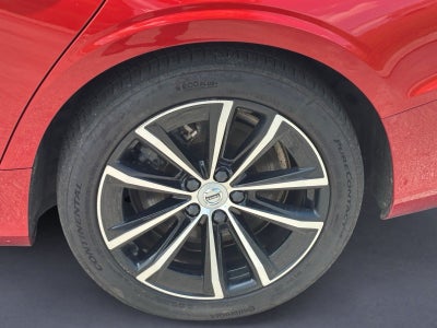 2023 Volvo S60 Recharge Plug-In Hybrid T8 Plus Dark Theme