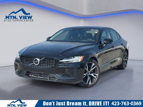 2022 Volvo S60 Recharge Plug-In Hybrid T8 R-Design Expression