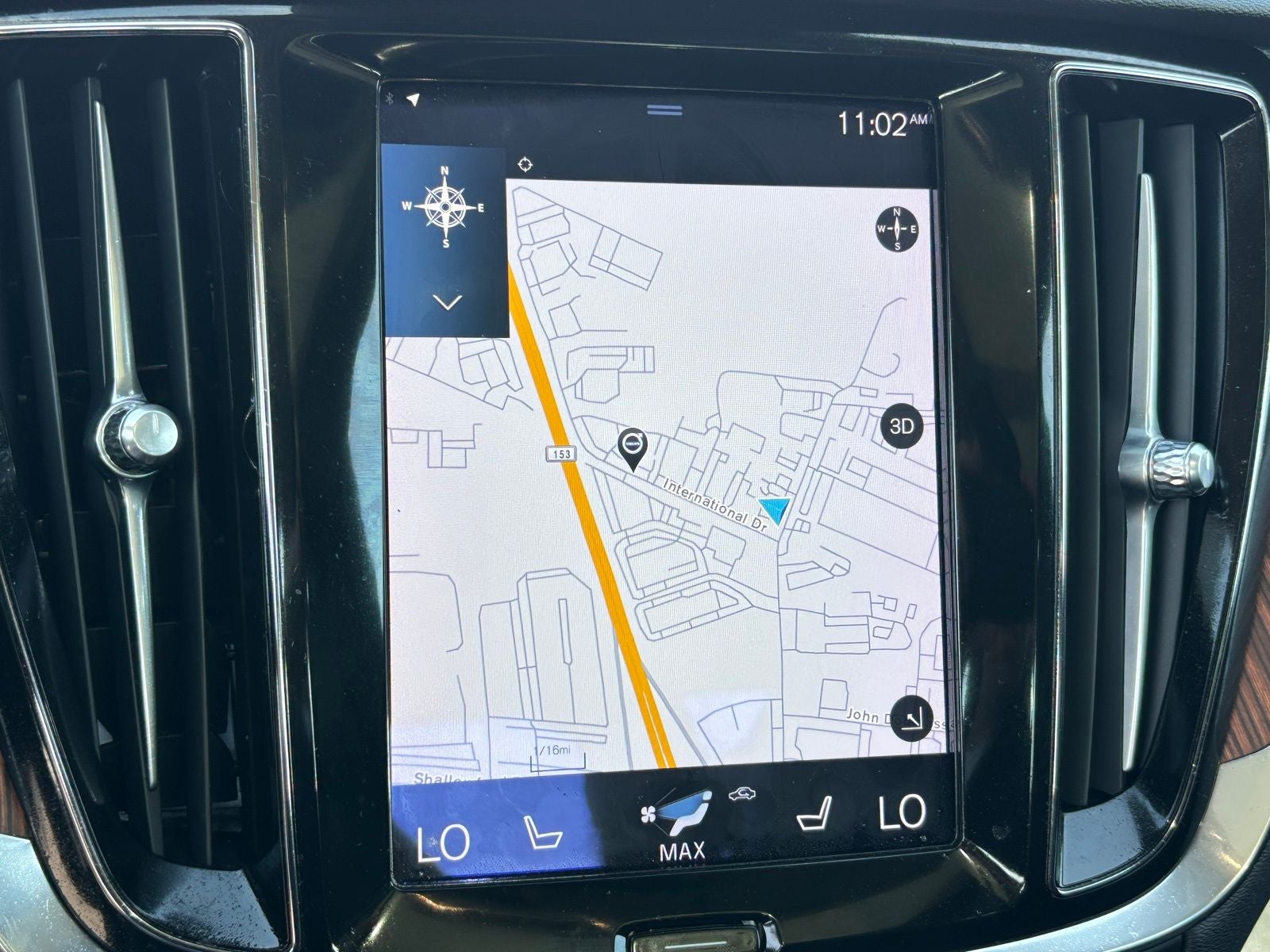 2022 Volvo S60 Recharge Plug-In Hybrid T8 R-Design Expression