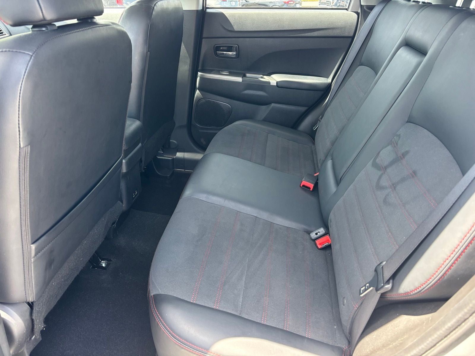 2025 Mitsubishi Outlander Sport Base