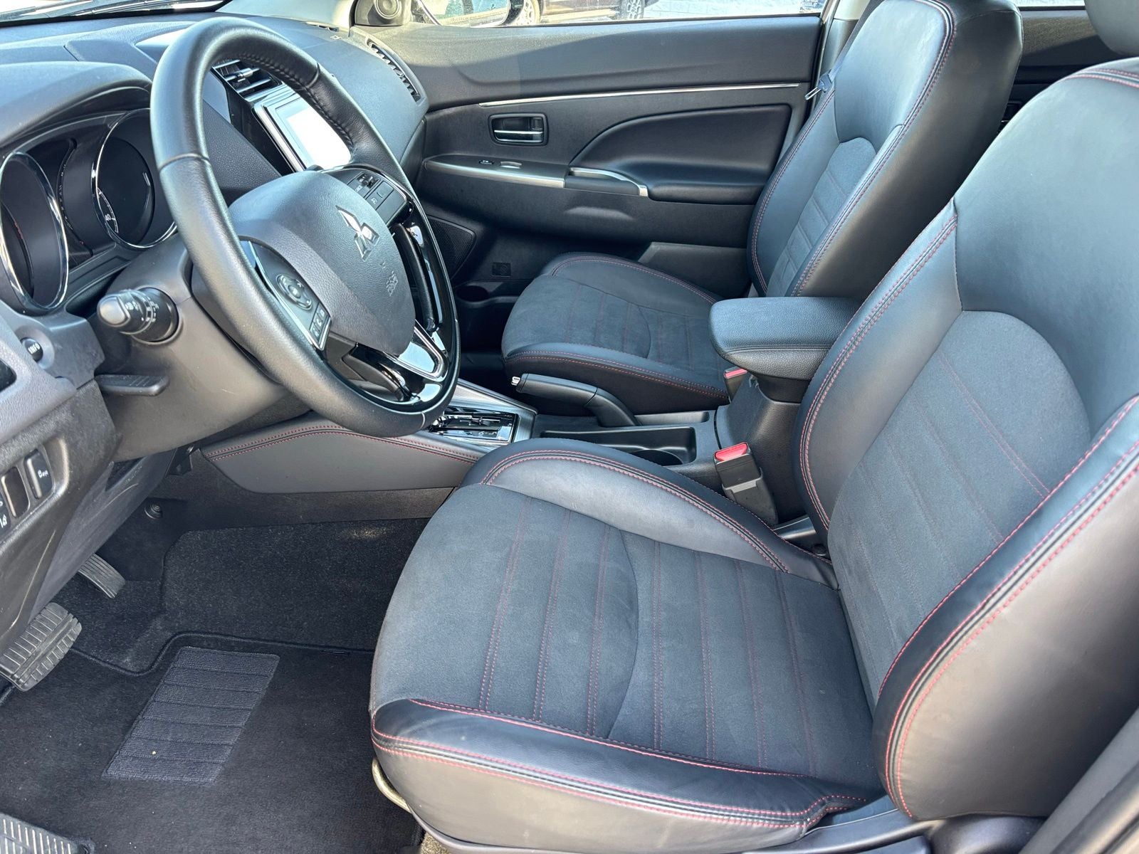 2025 Mitsubishi Outlander Sport 2.0 SE