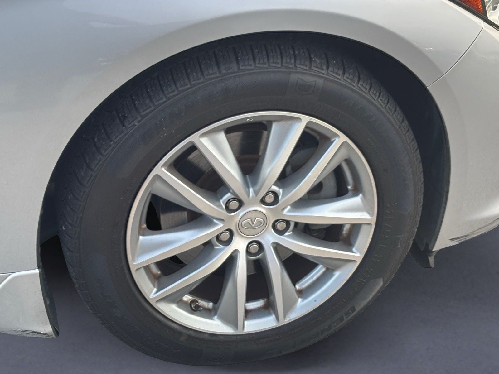 2015 INFINITI Q50 Premium