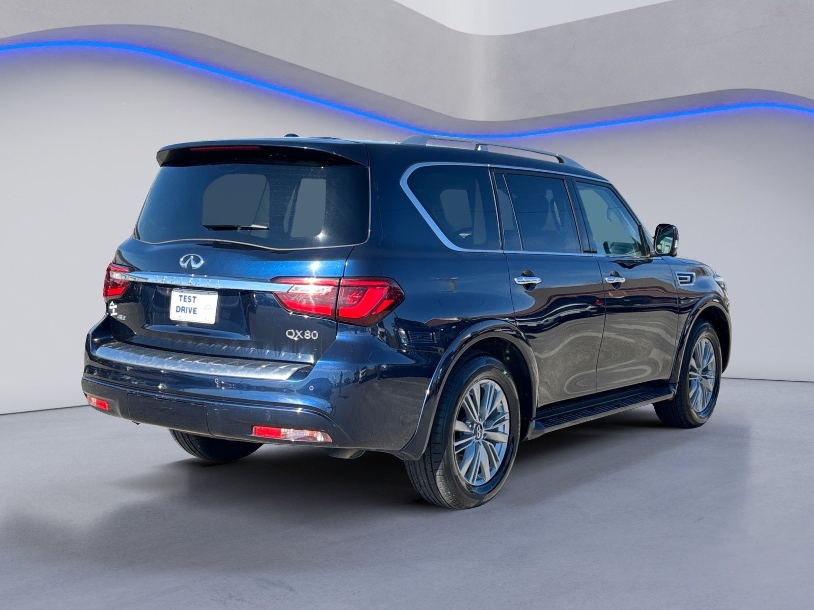 2024 INFINITI QX80 LUXE
