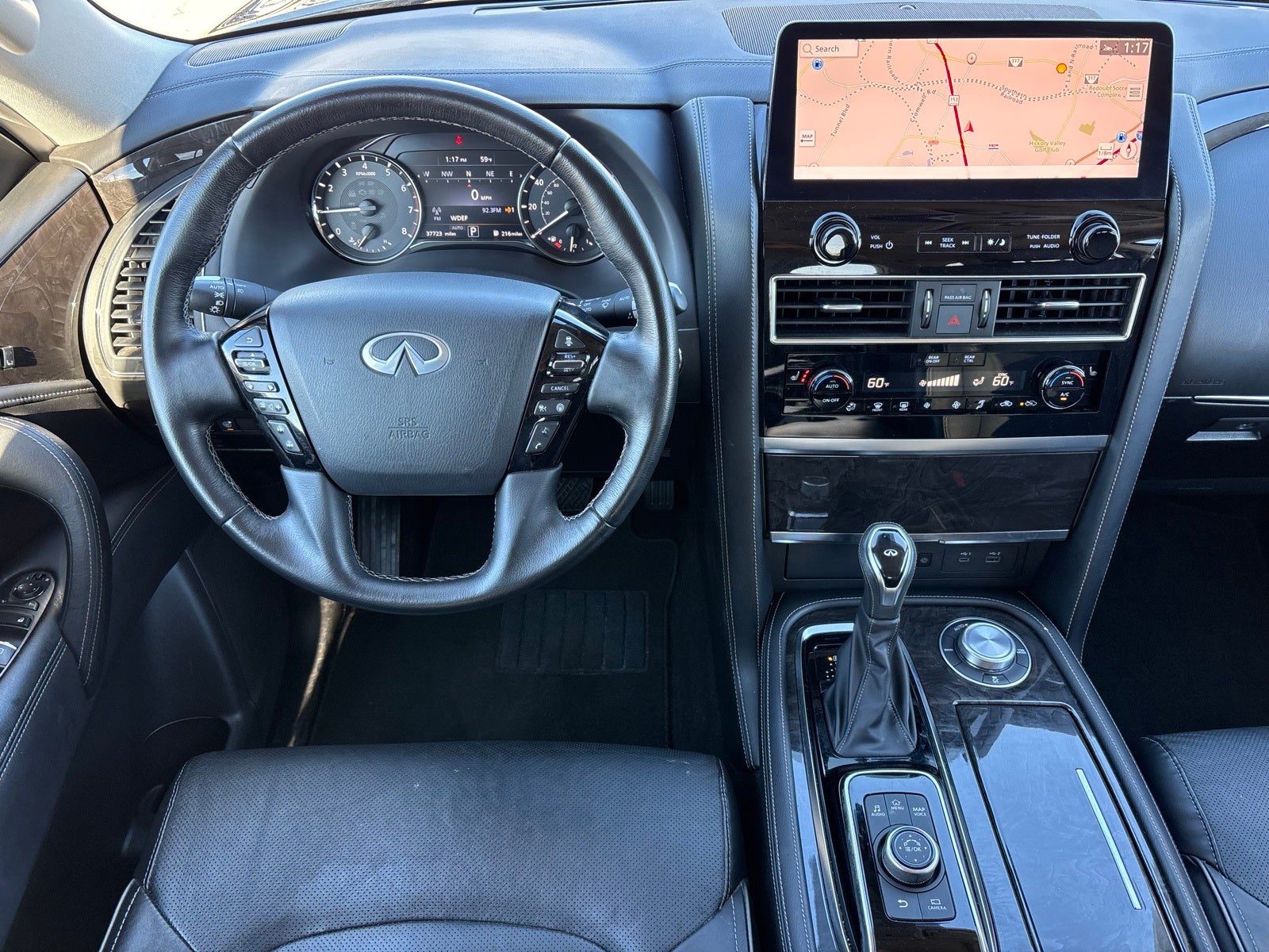 2024 INFINITI QX80 LUXE