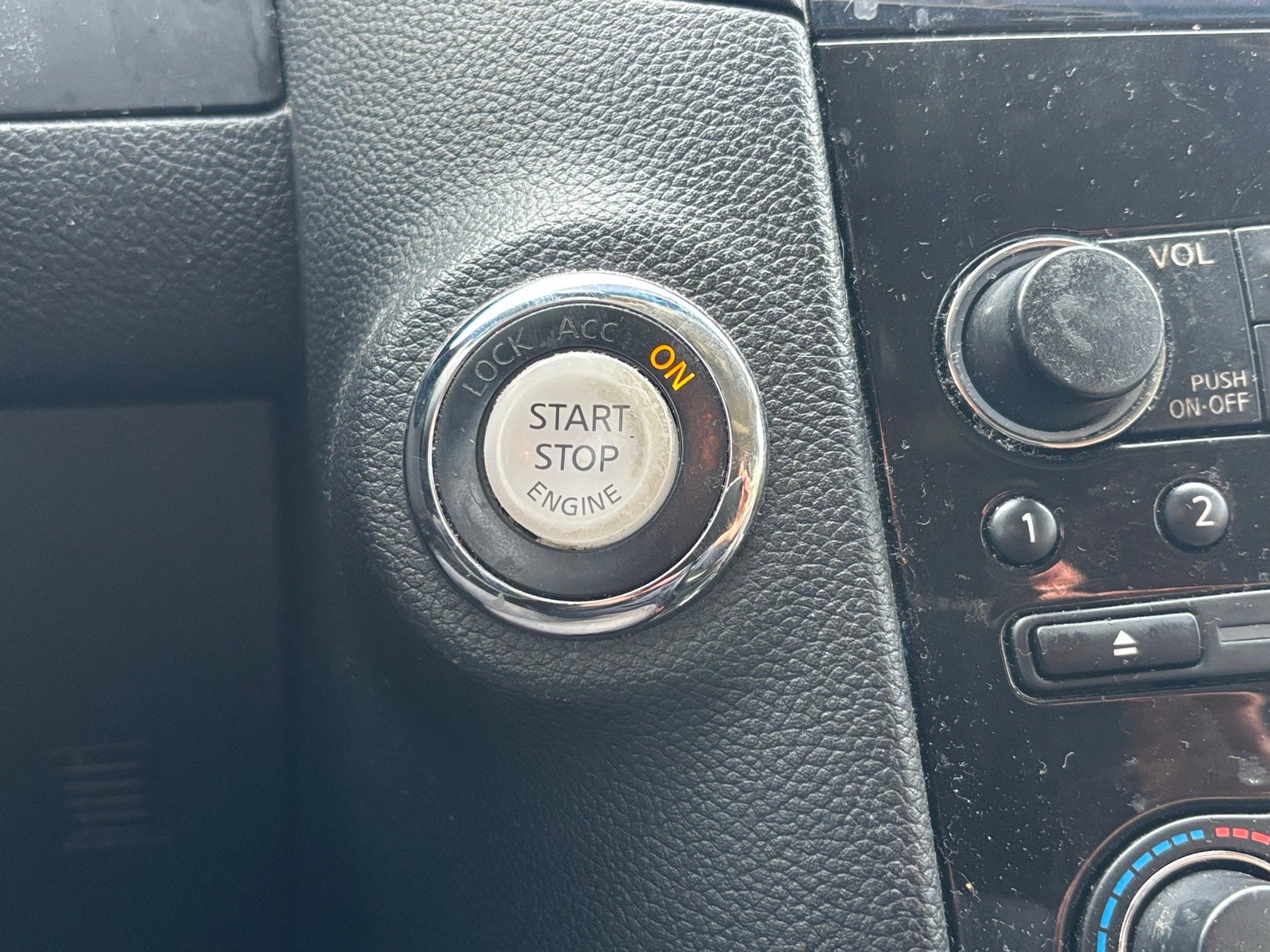 2017 INFINITI QX70 Base