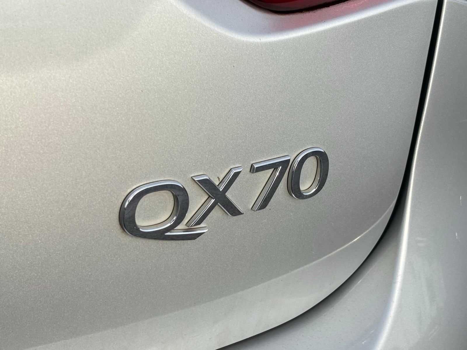 2017 INFINITI QX70 Base