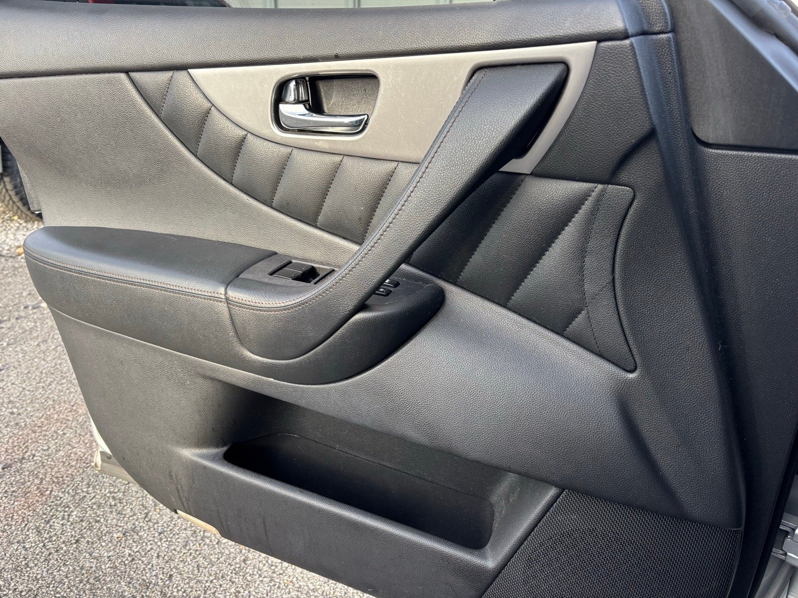 2017 INFINITI QX70 Base