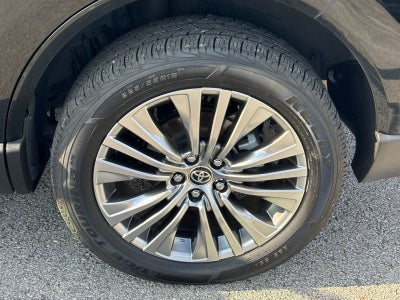 2024 Toyota Venza XLE