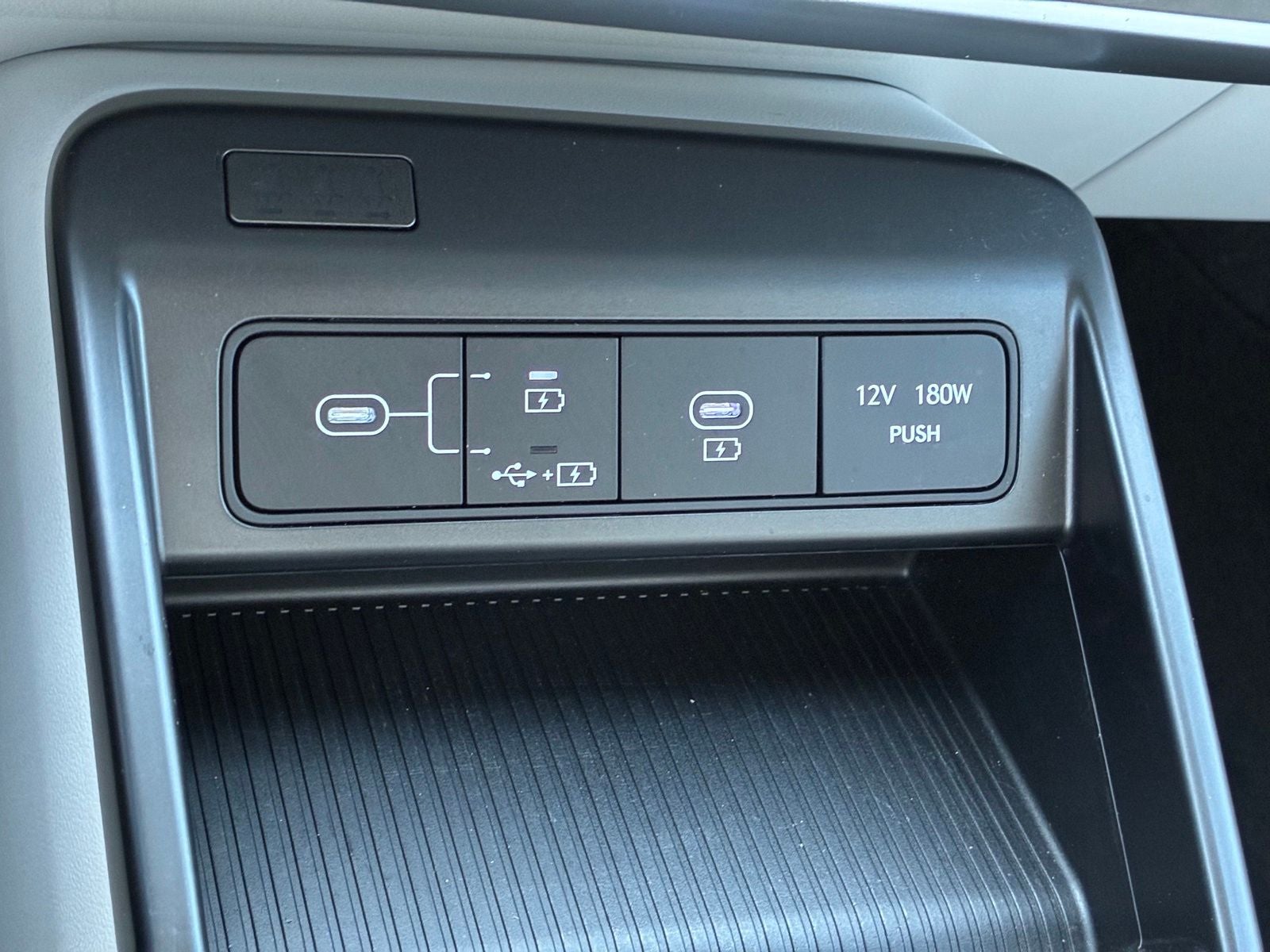 2024 Hyundai Kona Electric SEL