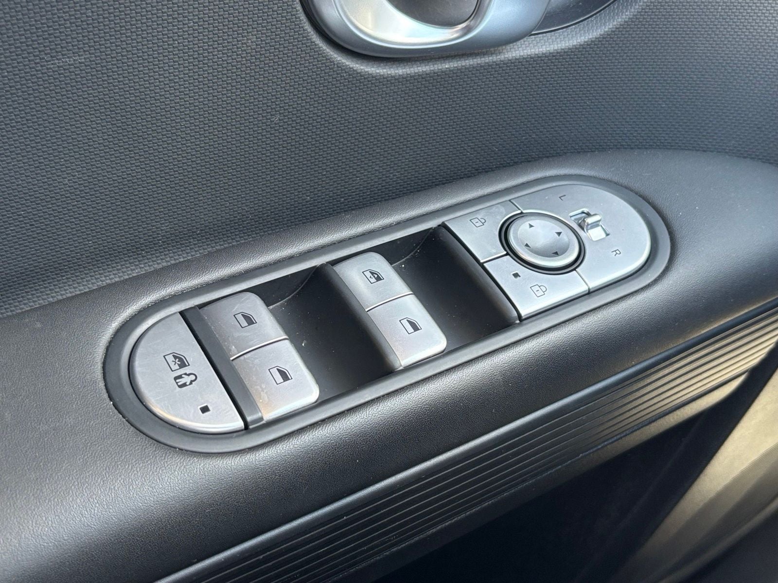 2024 Hyundai IONIQ 5 SE