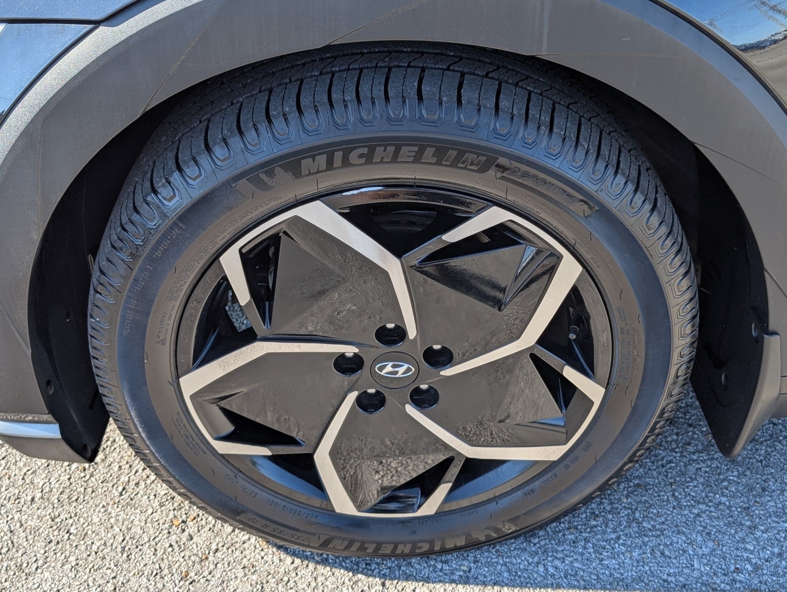 2024 Hyundai IONIQ 5 SEL