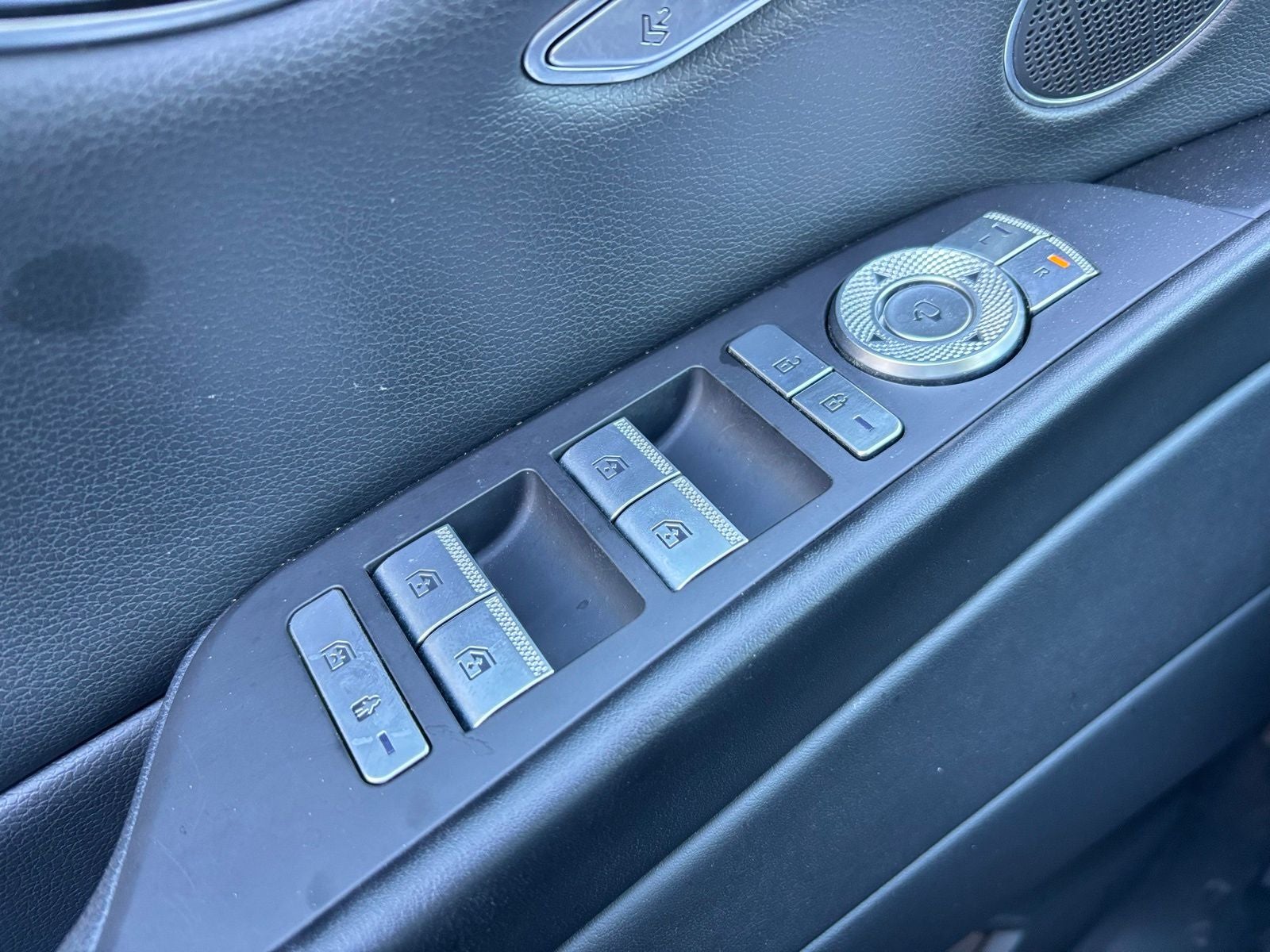 2023 Genesis G80 2.5T
