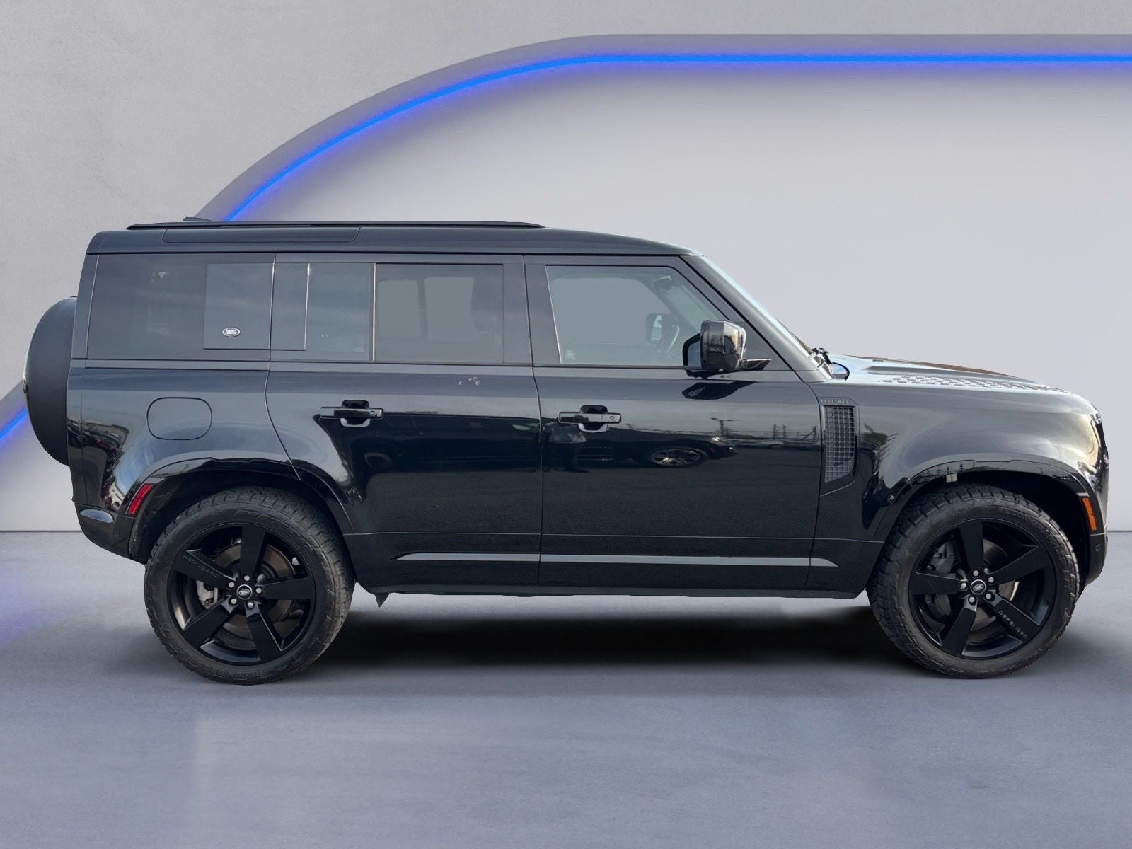 2024 Land Rover Defender 110 X-Dynamic SE