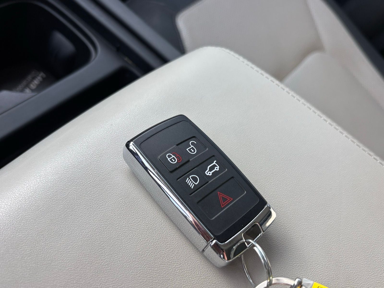 2024 Land Rover Defender 110 X-Dynamic SE