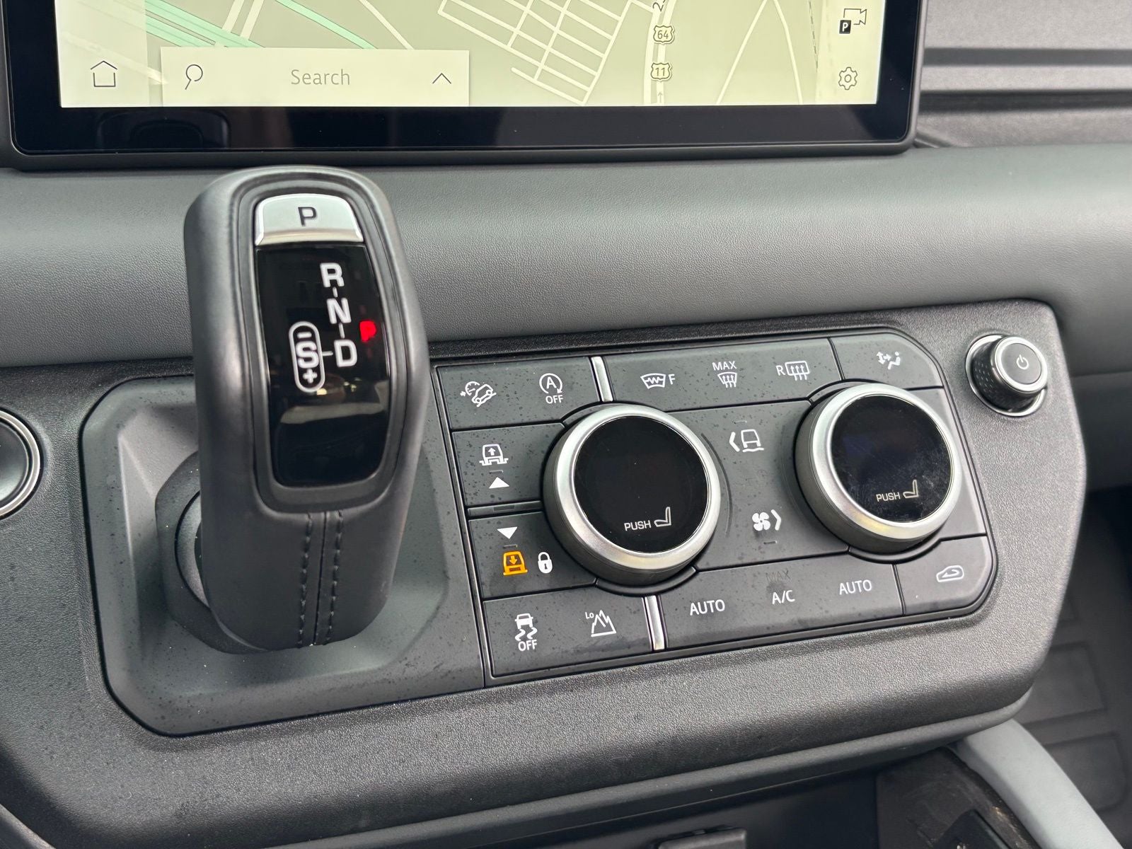 2024 Land Rover Defender 110 X-Dynamic SE