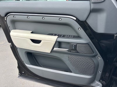 2024 Land Rover Defender 110 X-Dynamic SE