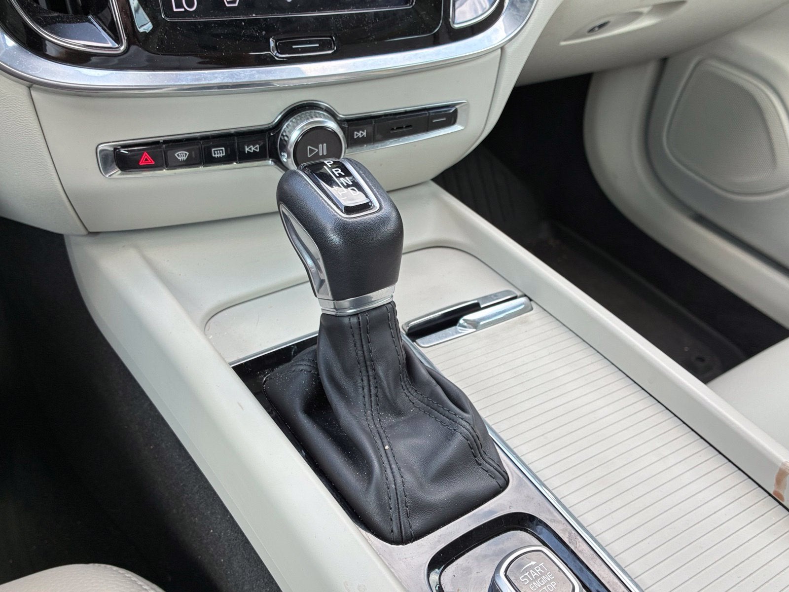 2020 Volvo V60 T5