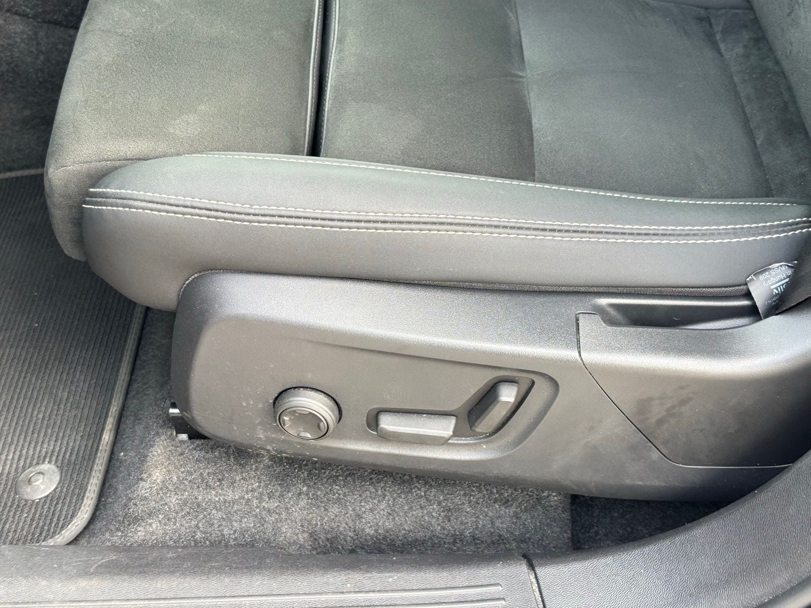 2023 Volvo XC40 Recharge Pure Electric Twin Plus