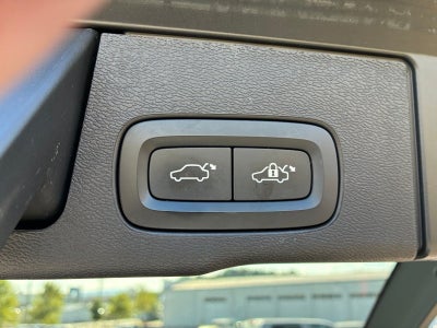 2023 Volvo XC60 Recharge Plug-In Hybrid T8 Plus Bright Theme