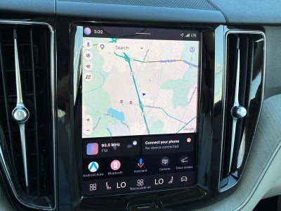 2023 Volvo XC60 Recharge Plug-In Hybrid T8 Plus Bright Theme