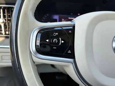 2023 Volvo XC60 Recharge Plug-In Hybrid T8 Plus Bright Theme