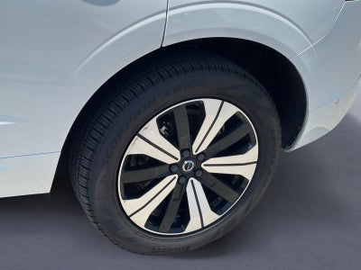 2023 Volvo XC60 Recharge Plug-In Hybrid T8 Plus Bright Theme