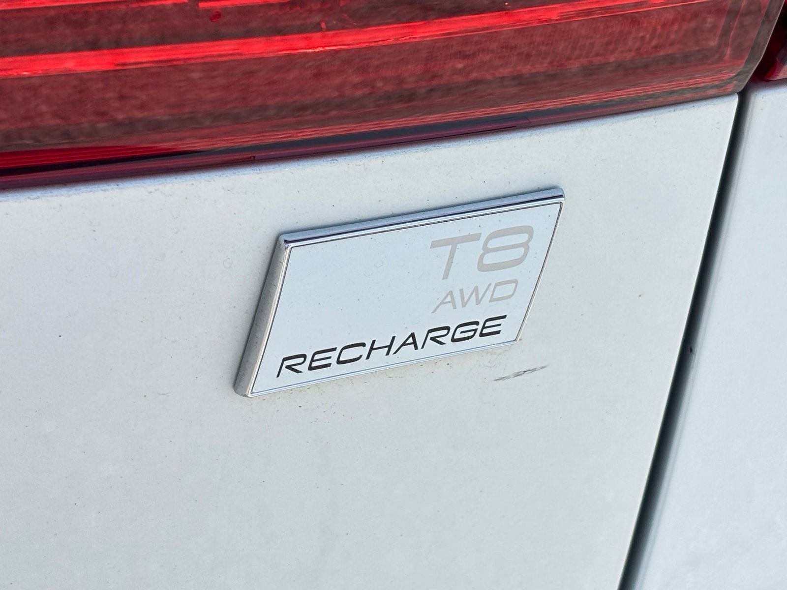 2023 Volvo XC60 Recharge Plug-In Hybrid T8 Plus Bright Theme