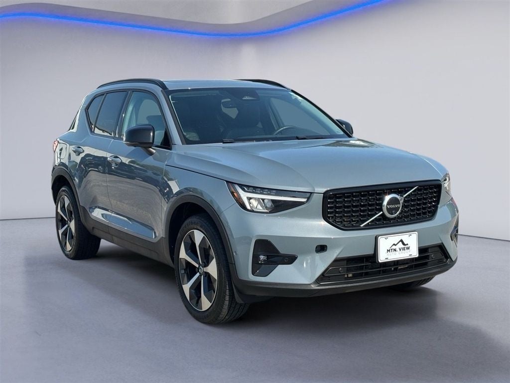 2023 Volvo XC40 Ultimate