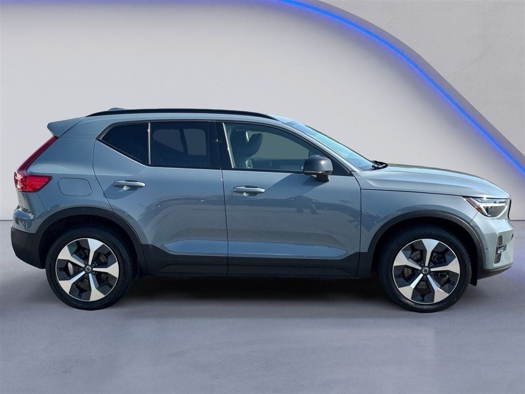 2023 Volvo XC40 Ultimate