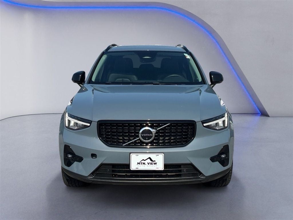 2023 Volvo XC40 Ultimate