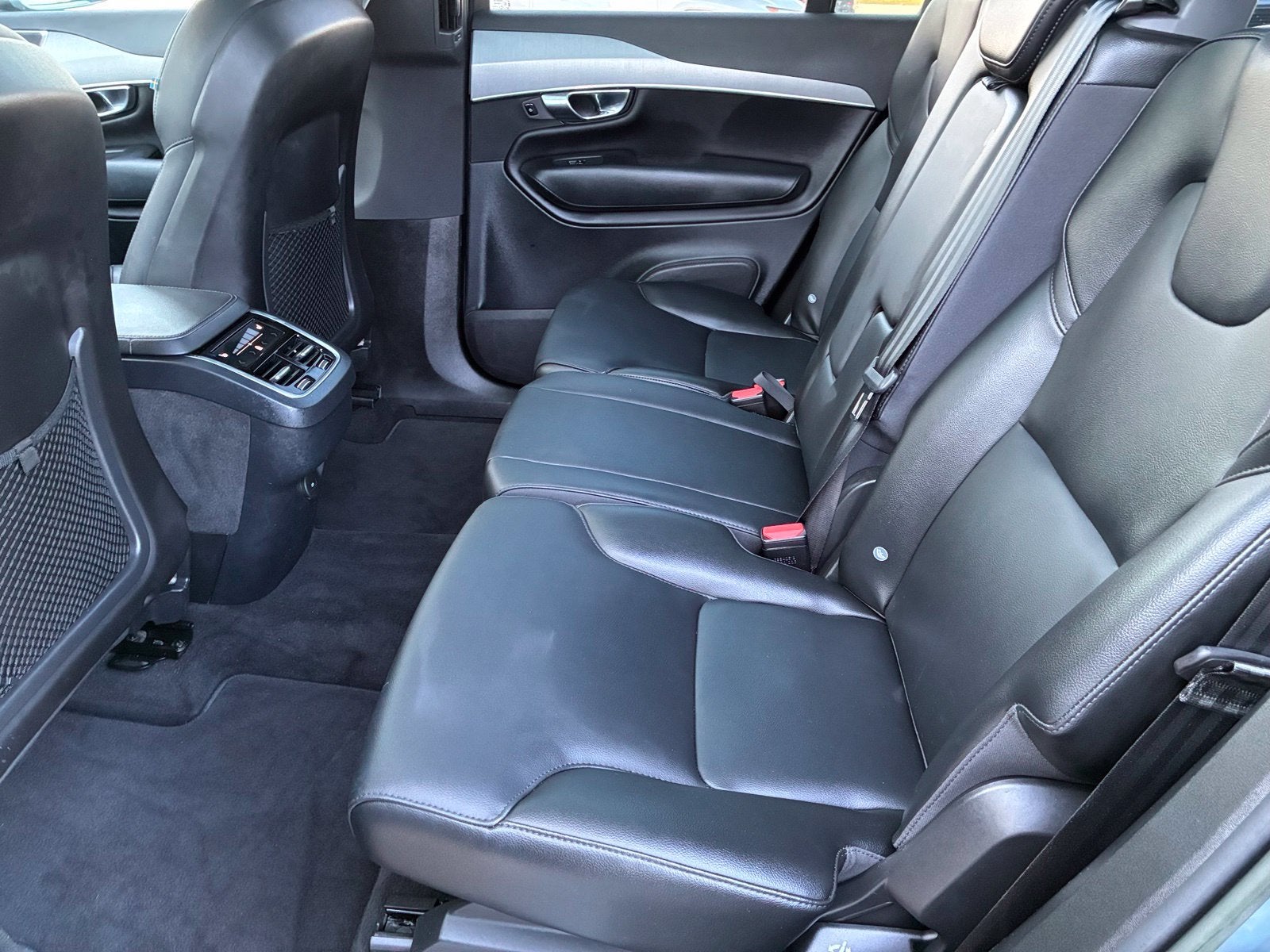 2023 Volvo XC90 B5 Core