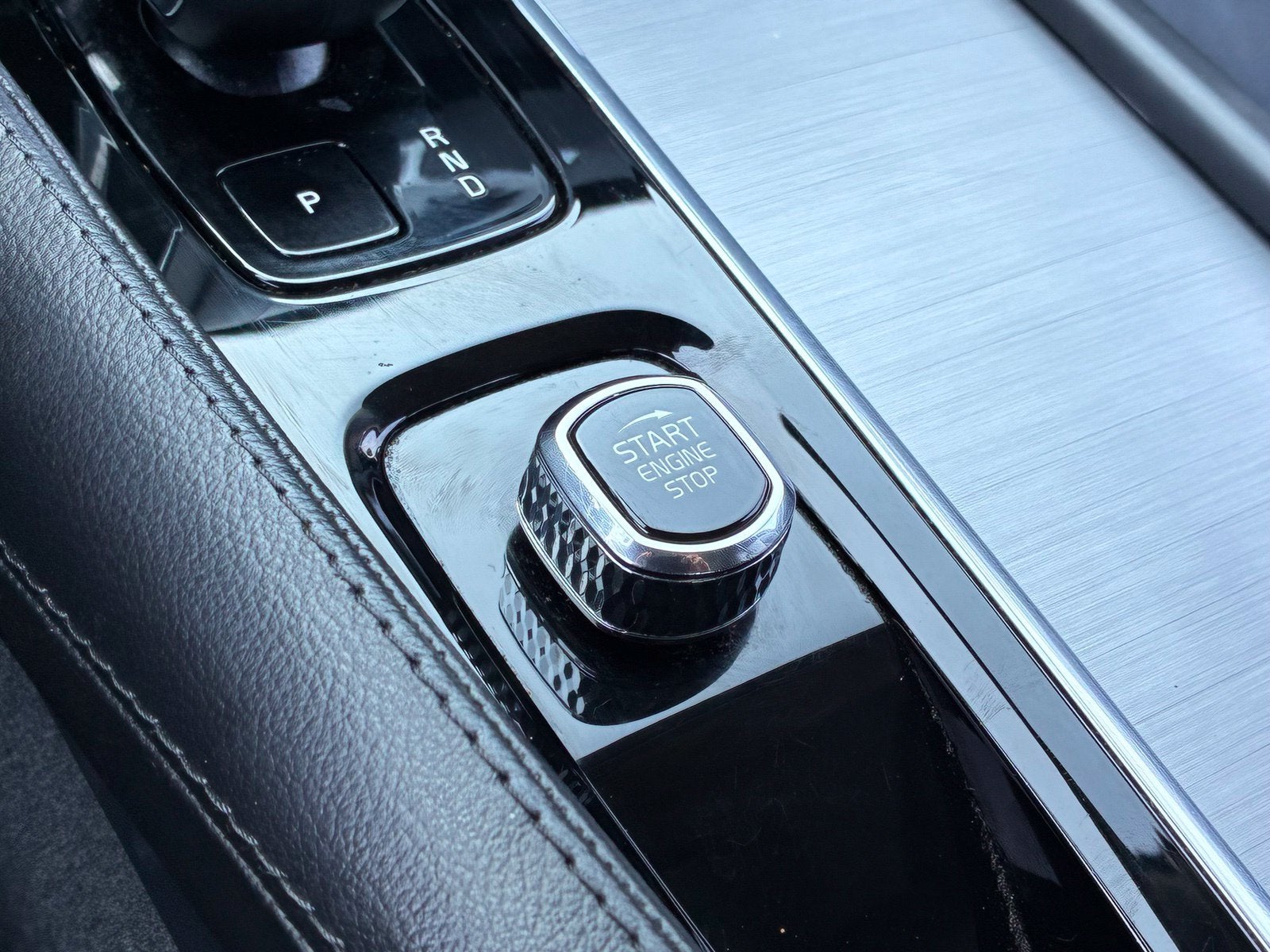 2023 Volvo XC90 B5 Core