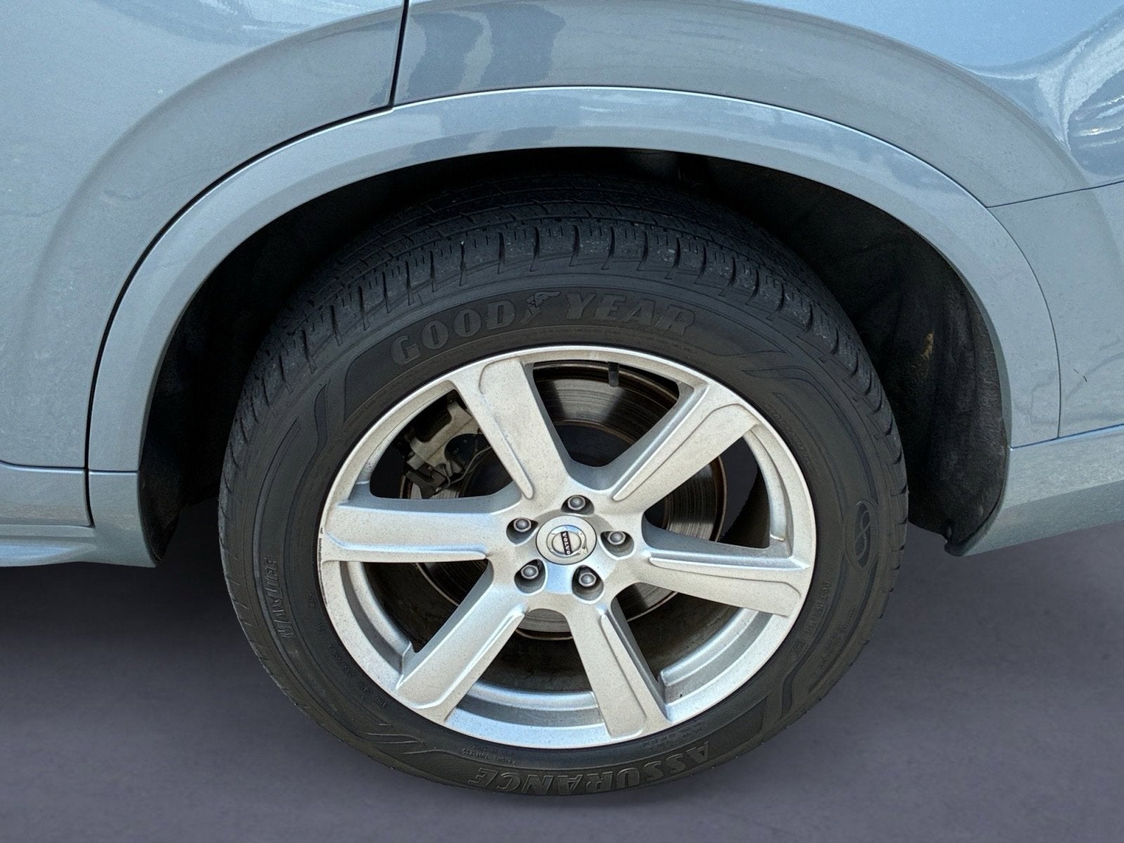 2023 Volvo XC90 B5 Core