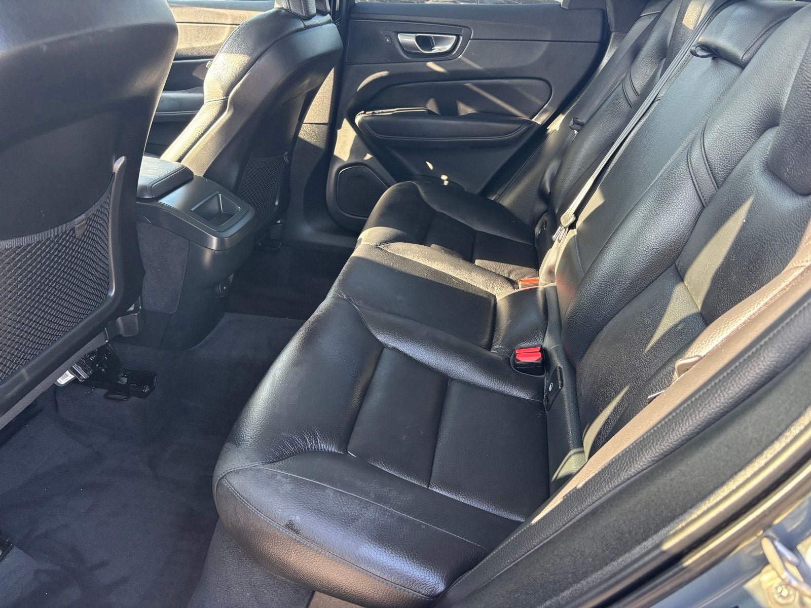 2024 Volvo XC60 B5 Plus Dark Theme