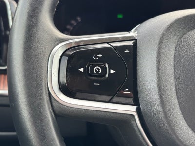 2024 Volvo XC60 B5 Plus Dark Theme