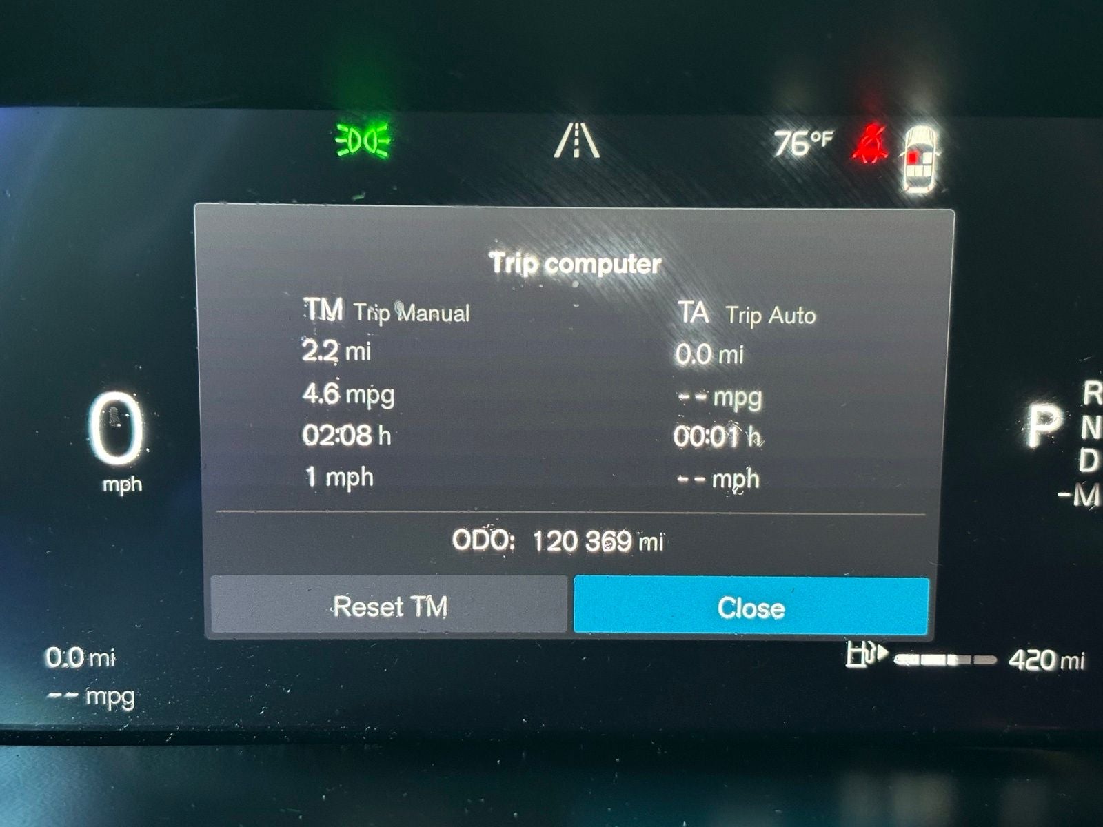 2024 Volvo XC60 B5 Plus Dark Theme